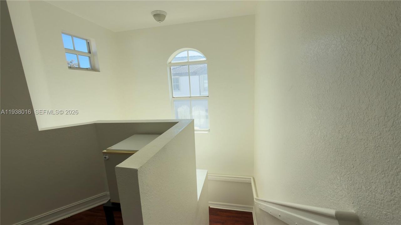 For Rent: $3,500 (3 beds, 2 baths, 1511 Square Feet)