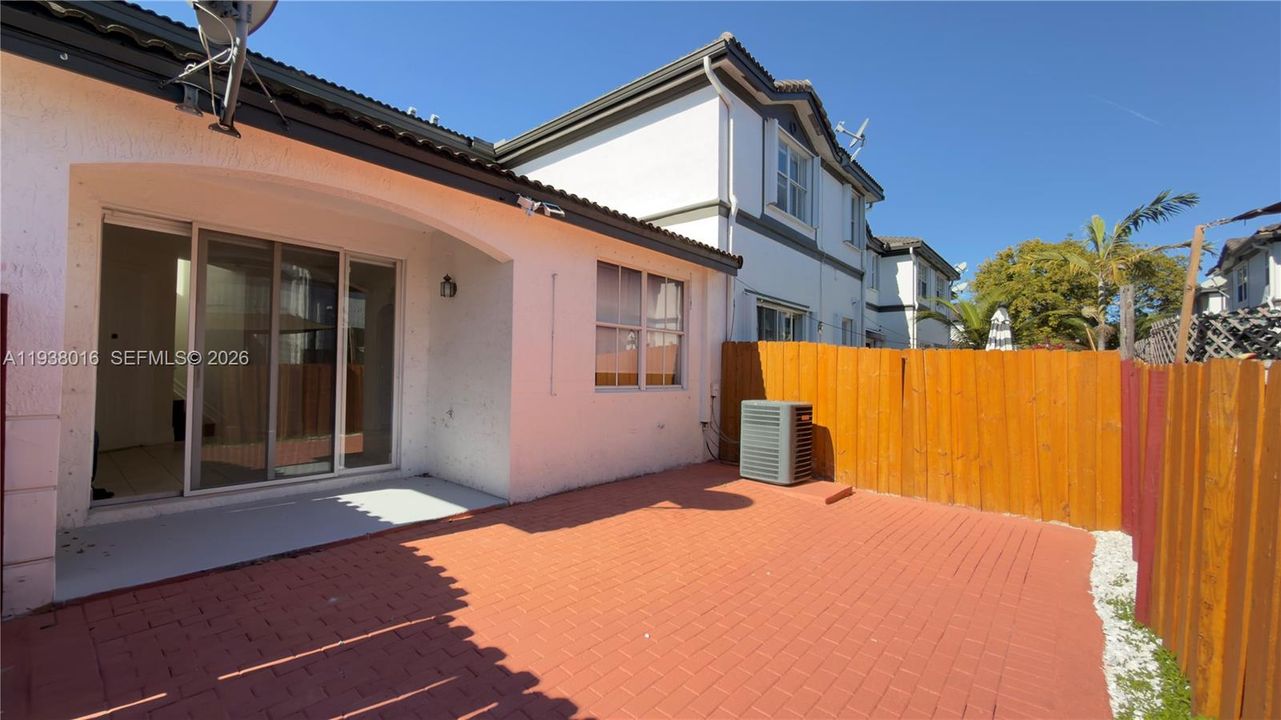 For Rent: $3,500 (3 beds, 2 baths, 1511 Square Feet)