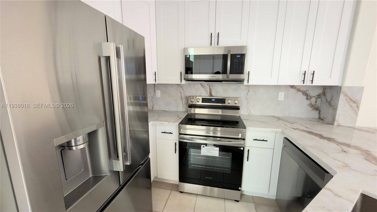 For Rent: $3,500 (3 beds, 2 baths, 1511 Square Feet)