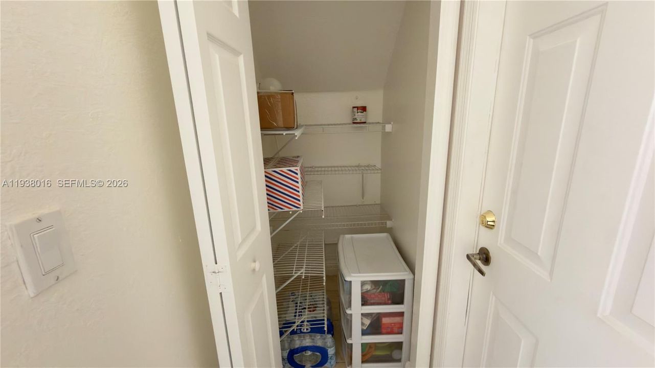 For Rent: $3,500 (3 beds, 2 baths, 1511 Square Feet)