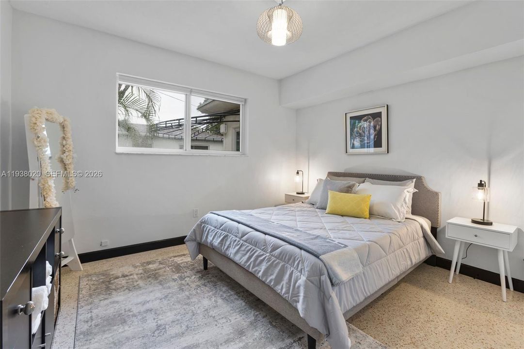 En Venta: $1,100,000 (3 camas, 2 baños, 1500 Pies cuadrados)