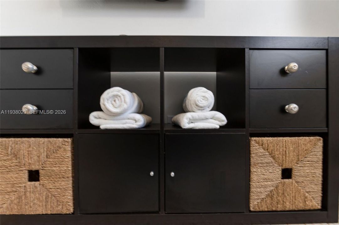 En Venta: $1,100,000 (3 camas, 2 baños, 1500 Pies cuadrados)