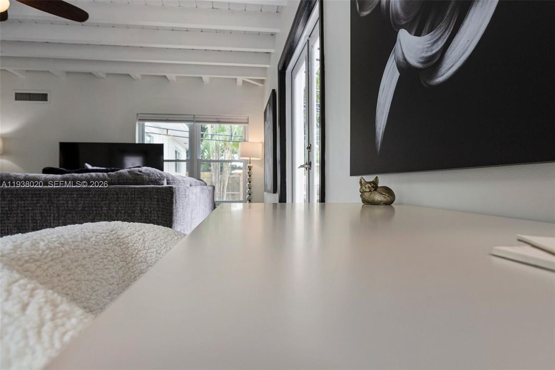 En Venta: $1,100,000 (3 camas, 2 baños, 1500 Pies cuadrados)