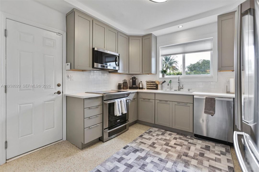 En Venta: $1,100,000 (3 camas, 2 baños, 1500 Pies cuadrados)