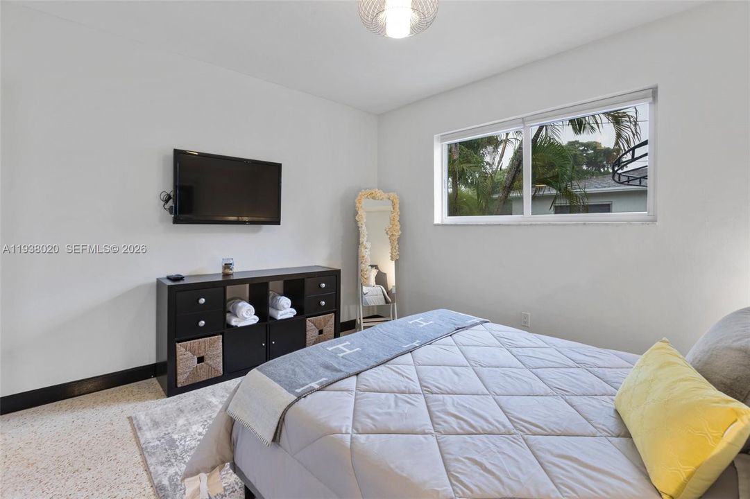 En Venta: $1,100,000 (3 camas, 2 baños, 1500 Pies cuadrados)