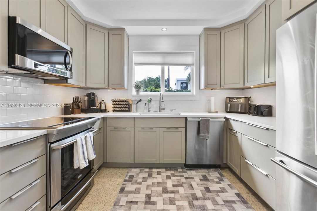 En Venta: $1,100,000 (3 camas, 2 baños, 1500 Pies cuadrados)