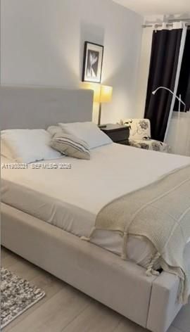 For Sale: $690,000 (0 beds, 1 baths, 660 Square Feet)