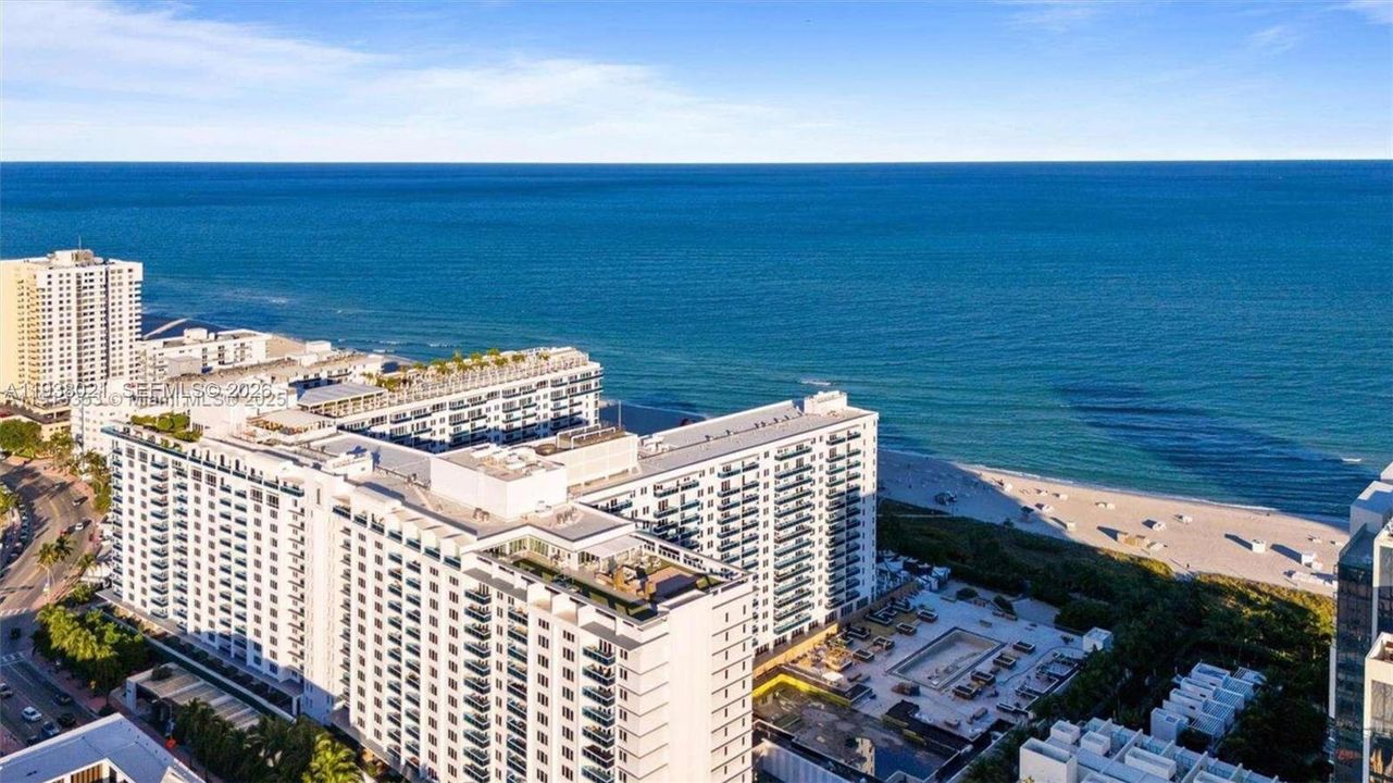 For Sale: $690,000 (0 beds, 1 baths, 660 Square Feet)