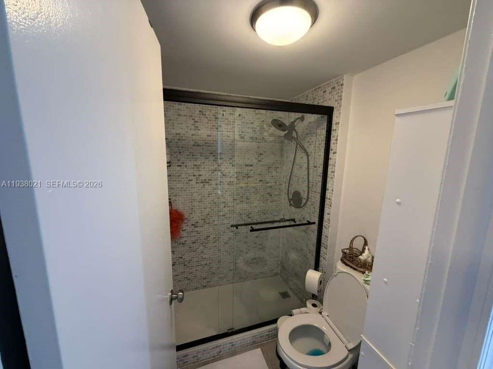 For Sale: $690,000 (0 beds, 1 baths, 660 Square Feet)