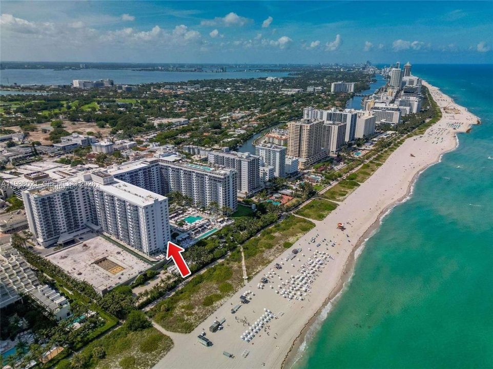 For Sale: $690,000 (0 beds, 1 baths, 660 Square Feet)
