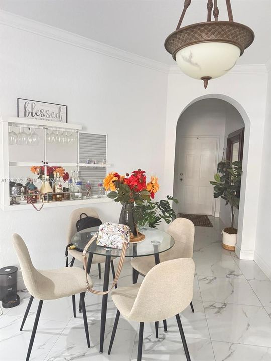 出租: $2,700 (3 贝兹, 2 浴室, 1094 平方英尺)