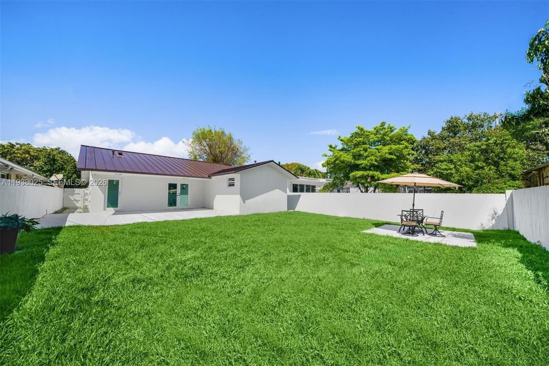 En Venta: $1,175,000 (3 camas, 2 baños, 1685 Pies cuadrados)