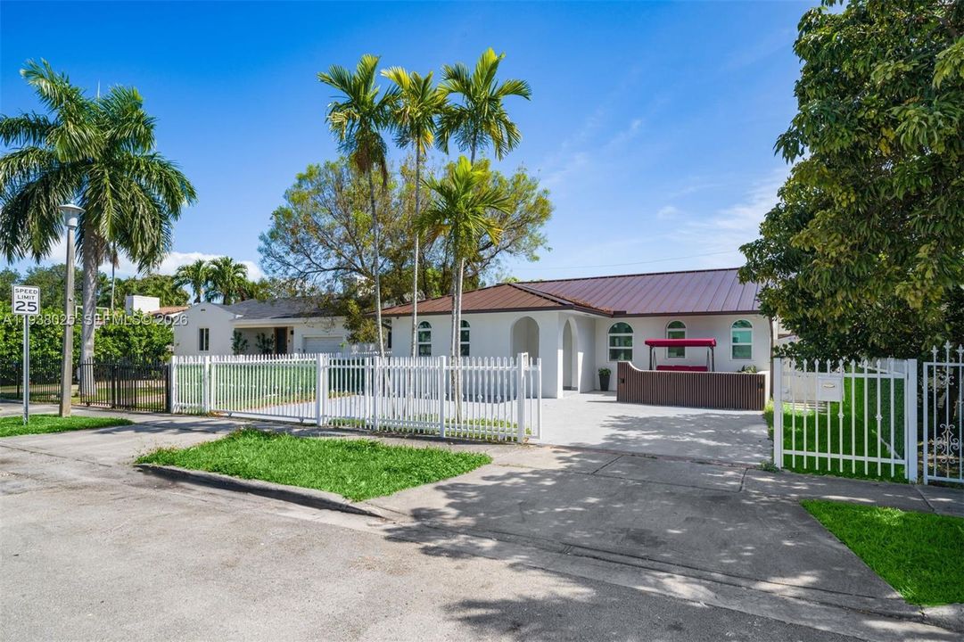 En Venta: $1,175,000 (3 camas, 2 baños, 1685 Pies cuadrados)