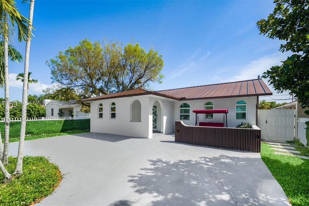 En Venta: $1,175,000 (3 camas, 2 baños, 1685 Pies cuadrados)