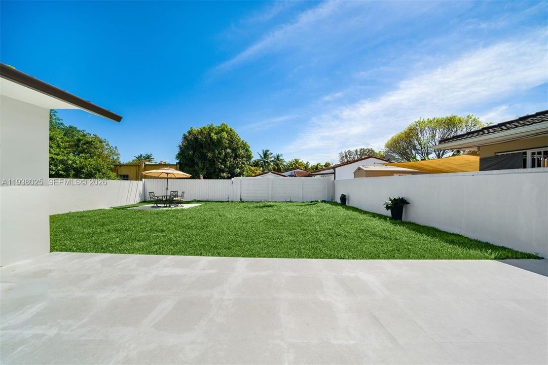 En Venta: $1,175,000 (3 camas, 2 baños, 1685 Pies cuadrados)