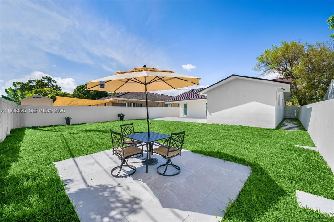 En Venta: $1,175,000 (3 camas, 2 baños, 1685 Pies cuadrados)