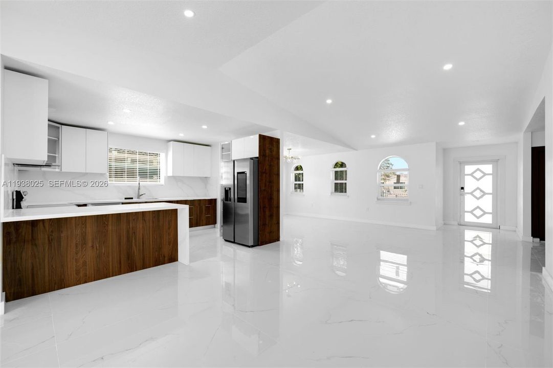 En Venta: $1,175,000 (3 camas, 2 baños, 1685 Pies cuadrados)