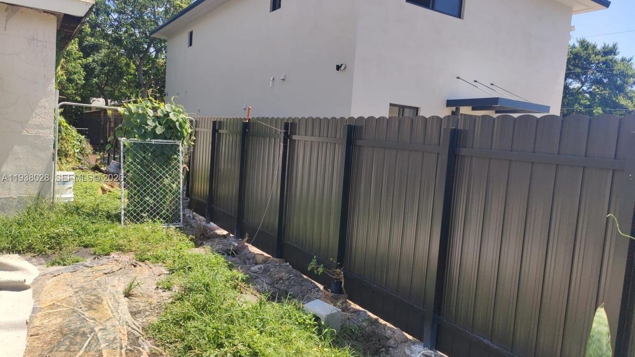 出租: $3,400 (3 贝兹, 2 浴室, 0 平方英尺)