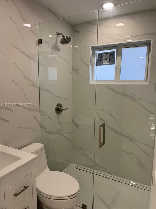 待售: $699,000 (2 贝兹, 2 浴室, 955 平方英尺)