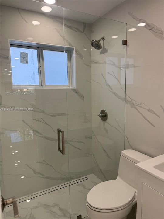 待售: $699,000 (2 贝兹, 2 浴室, 955 平方英尺)