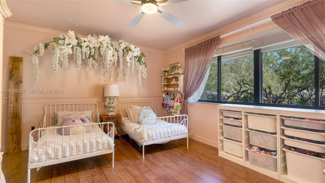 En Venta: $650,000 (3 camas, 2 baños, 2029 Pies cuadrados)