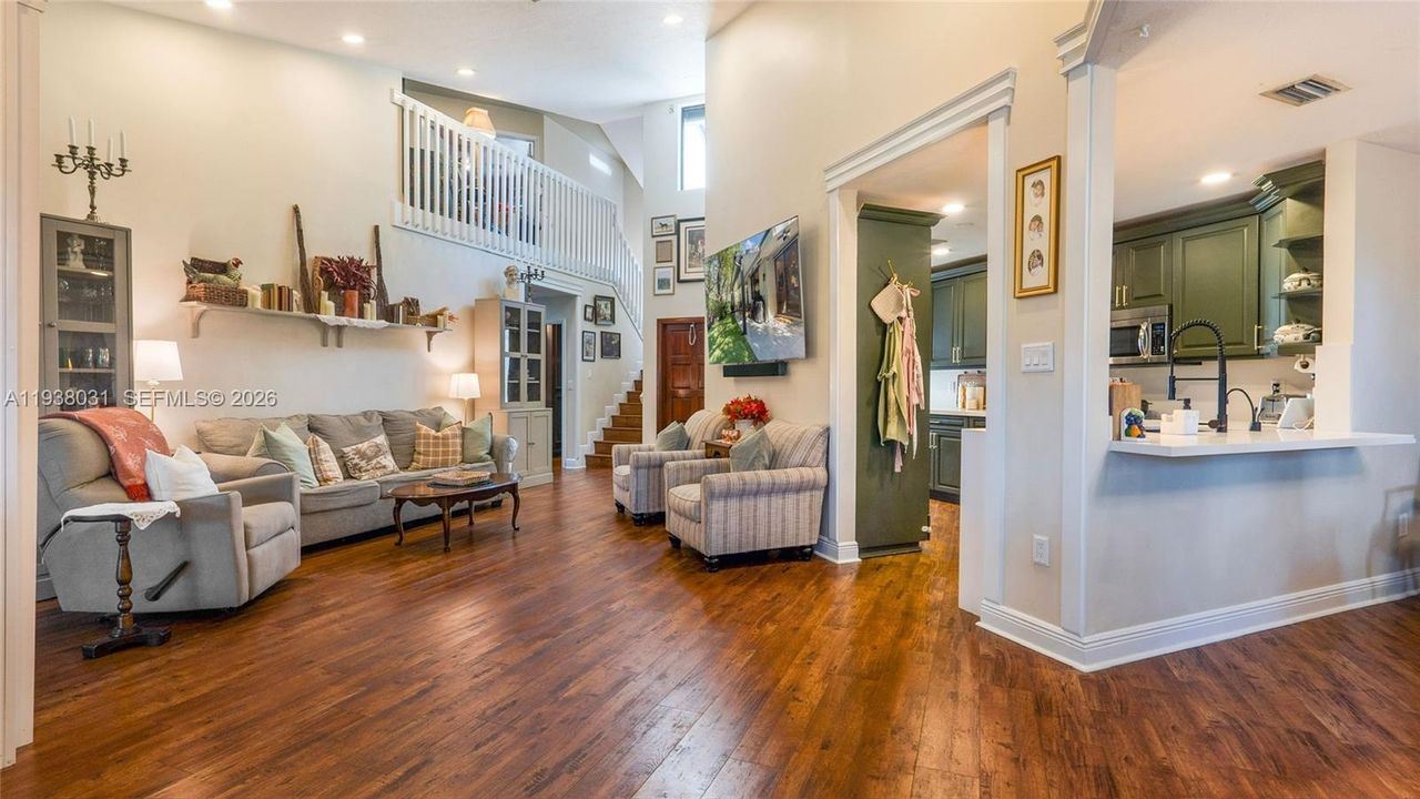 En Venta: $650,000 (3 camas, 2 baños, 2029 Pies cuadrados)