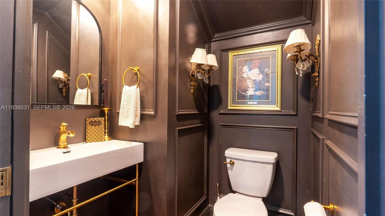 En Venta: $650,000 (3 camas, 2 baños, 2029 Pies cuadrados)