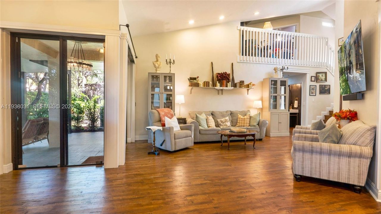 En Venta: $650,000 (3 camas, 2 baños, 2029 Pies cuadrados)