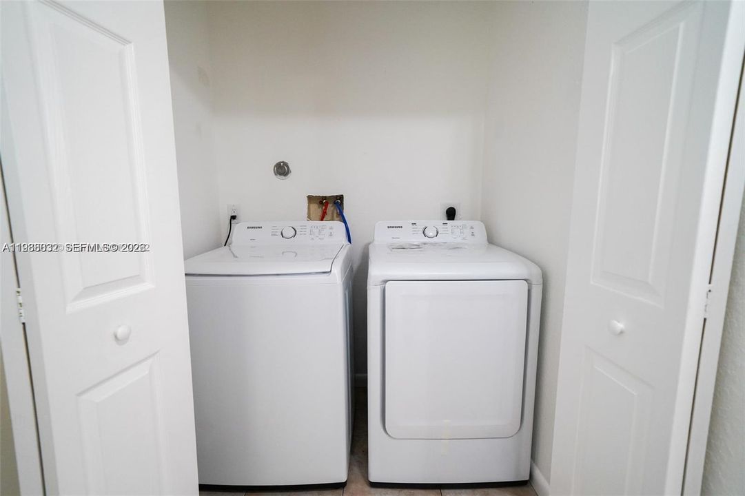 En Renta: $3,000 (3 camas, 2 baños, 1250 Pies cuadrados)