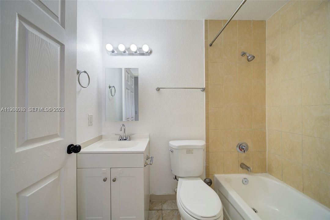 En Renta: $3,000 (3 camas, 2 baños, 1250 Pies cuadrados)