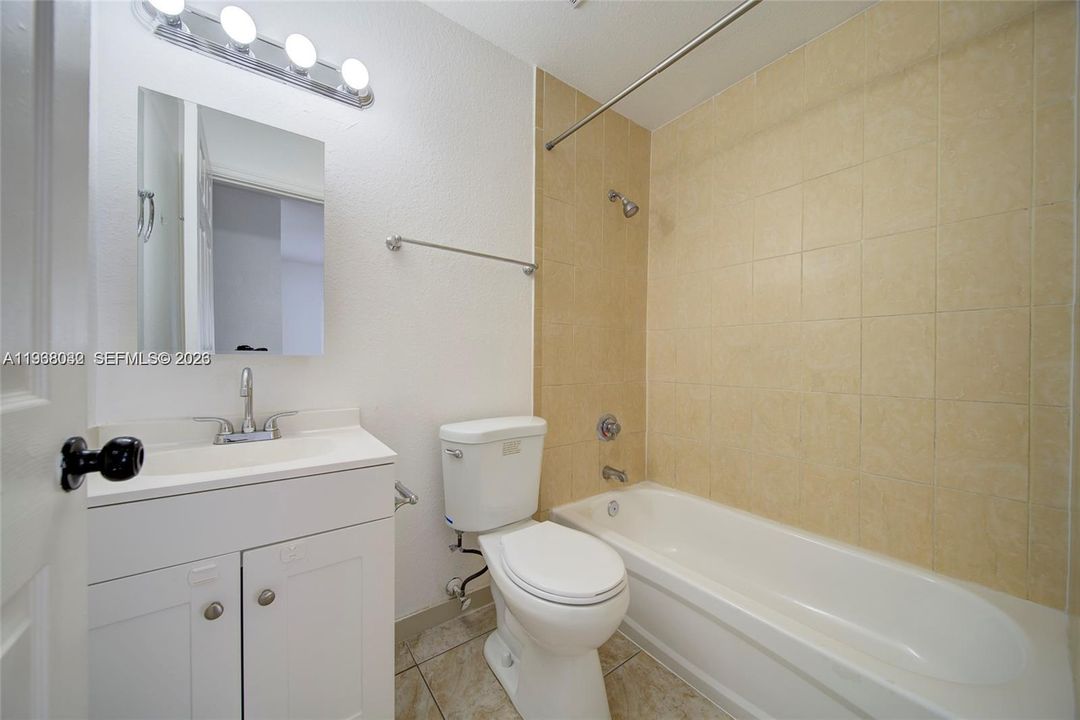 En Renta: $3,000 (3 camas, 2 baños, 1250 Pies cuadrados)