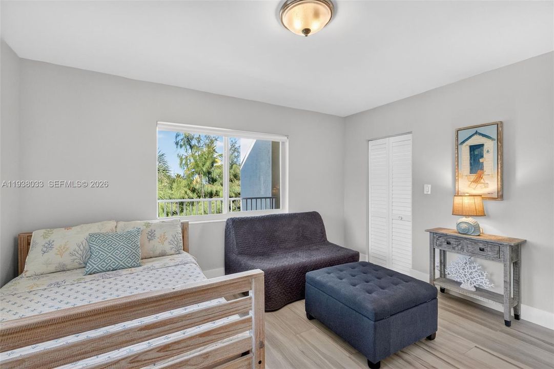 En Venta: $870,000 (2 camas, 2 baños, 980 Pies cuadrados)