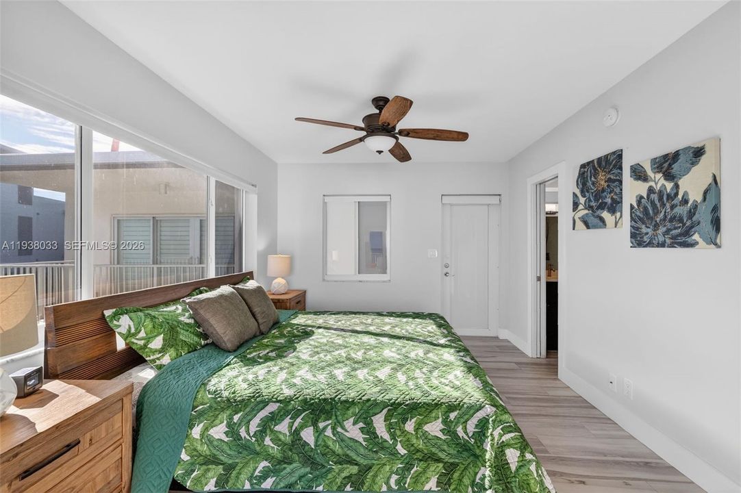 En Venta: $870,000 (2 camas, 2 baños, 980 Pies cuadrados)