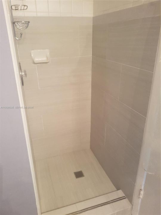 出租: $2,800 (2 贝兹, 2 浴室, 800 平方英尺)