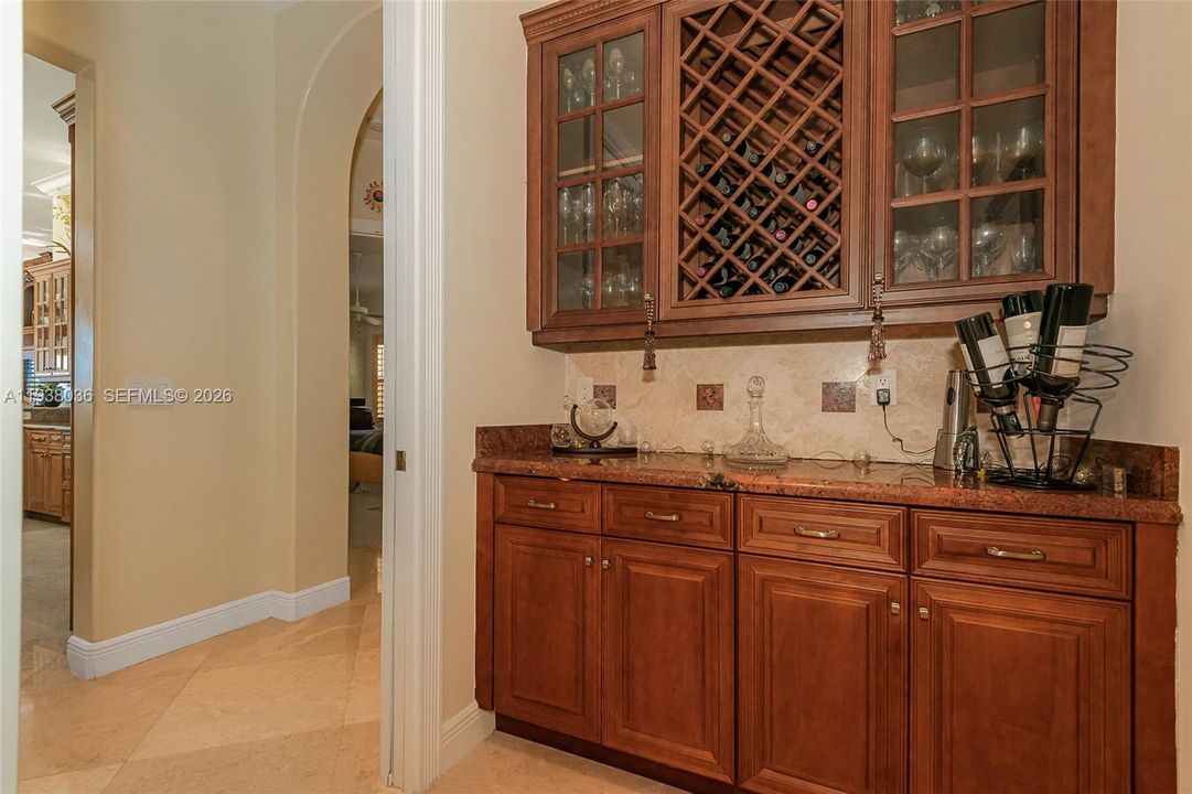 待售: $1,569,995 (5 贝兹, 4 浴室, 4521 平方英尺)