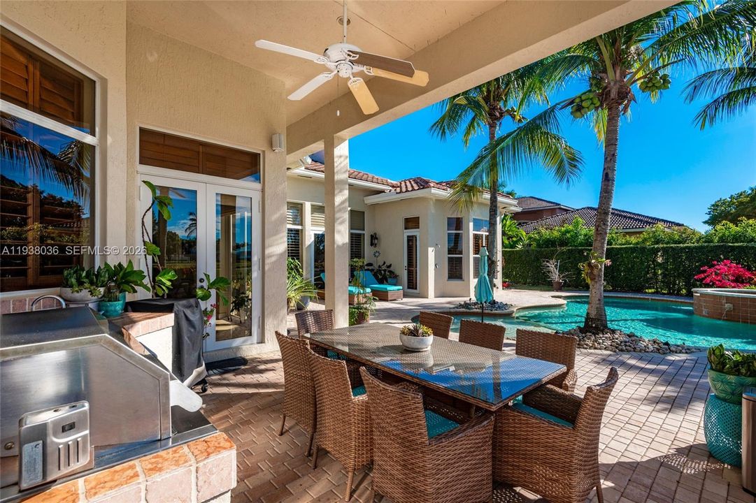 待售: $1,569,995 (5 贝兹, 4 浴室, 4521 平方英尺)