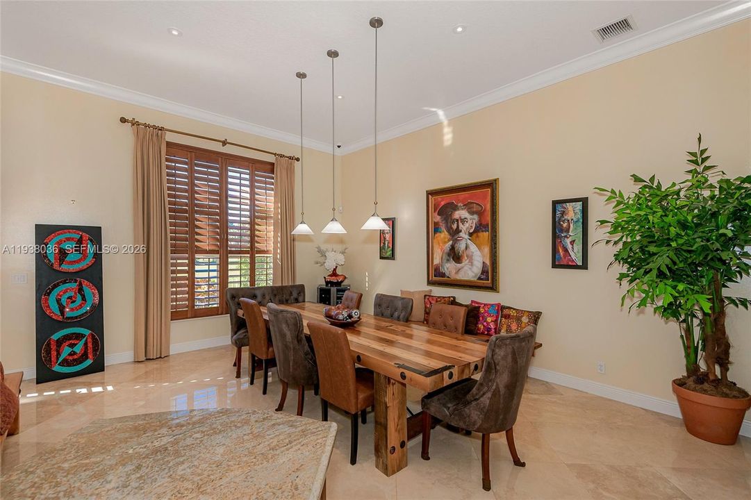 待售: $1,569,995 (5 贝兹, 4 浴室, 4521 平方英尺)