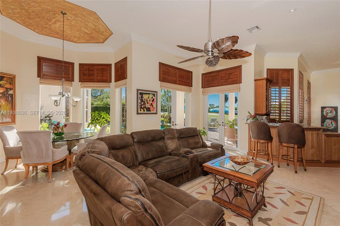 待售: $1,569,995 (5 贝兹, 4 浴室, 4521 平方英尺)