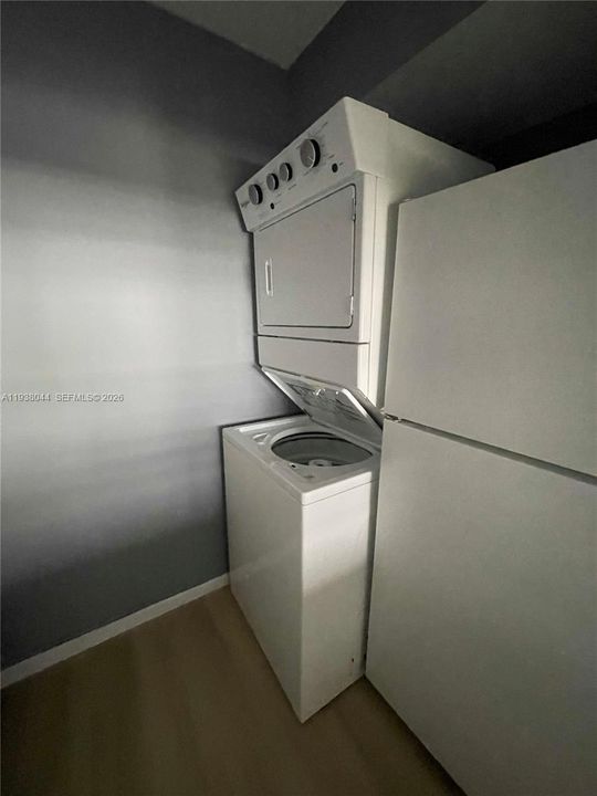 Double Decker Washer & Dryer