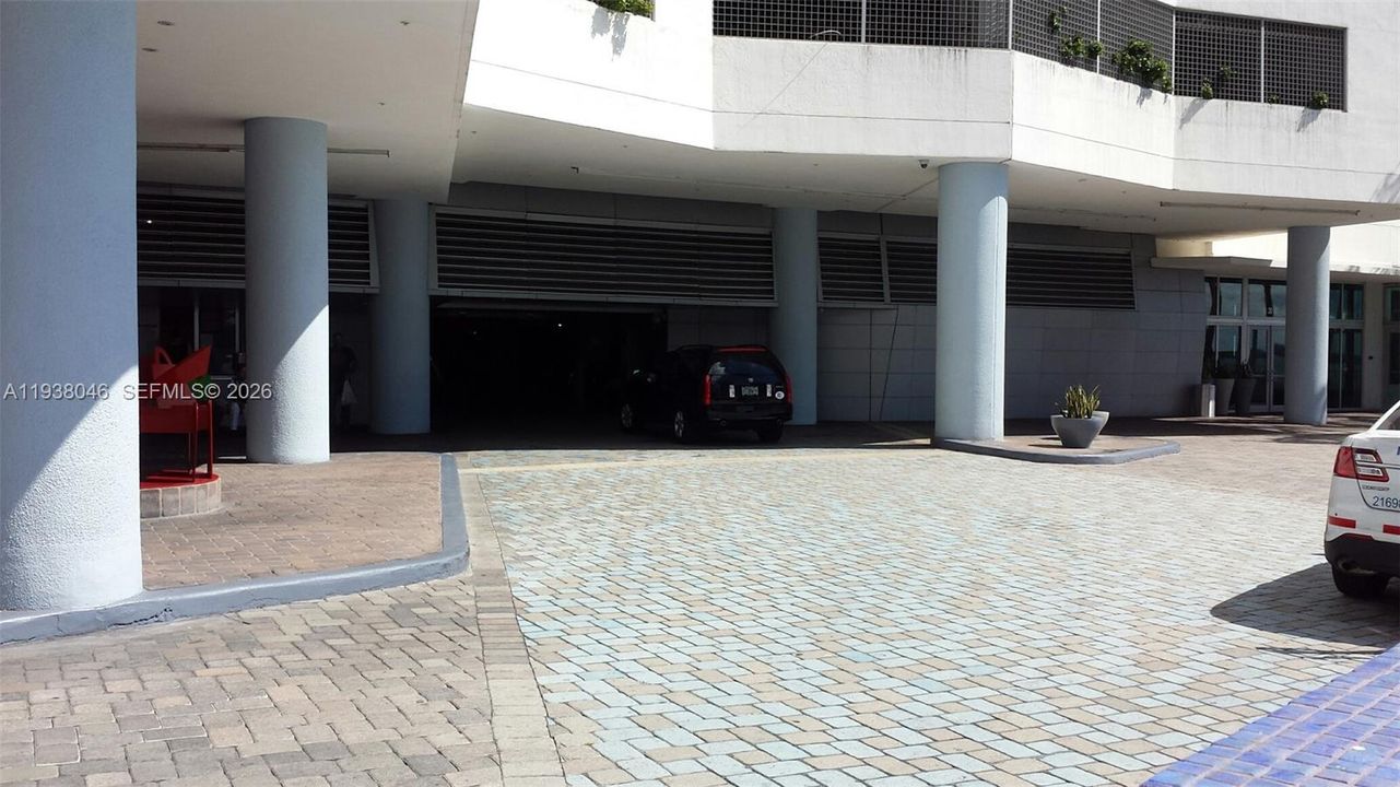 出租: $3,995 (2 贝兹, 2 浴室, 1227 平方英尺)