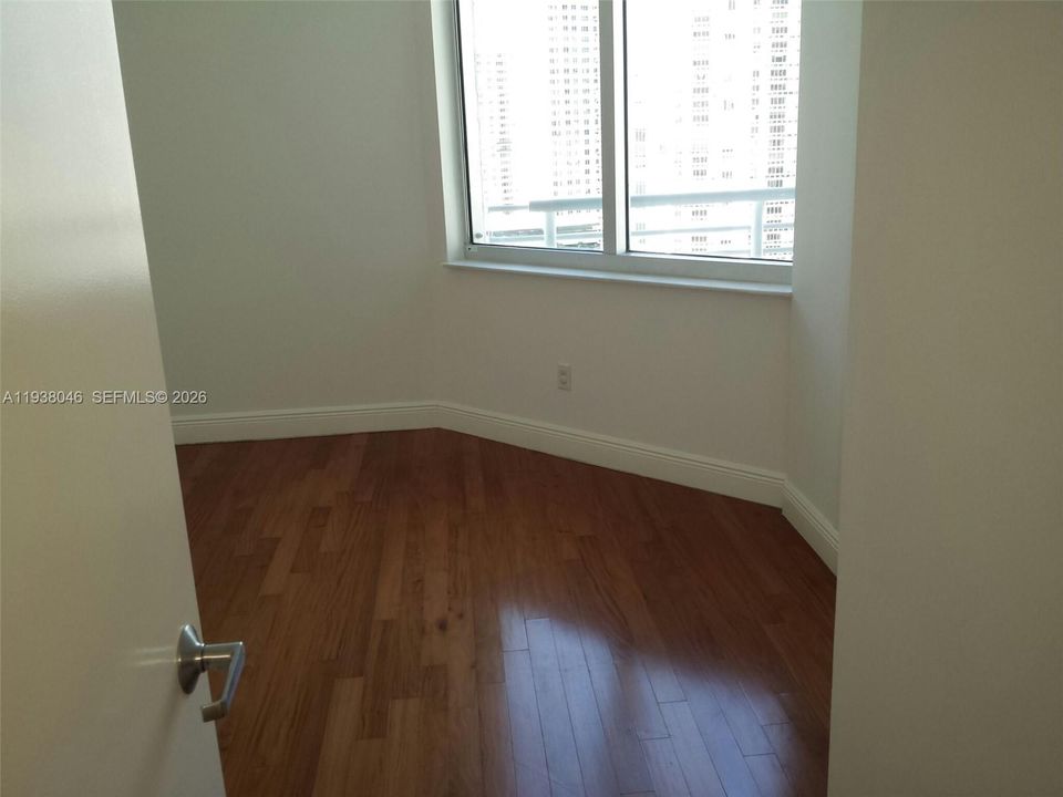 出租: $3,995 (2 贝兹, 2 浴室, 1227 平方英尺)