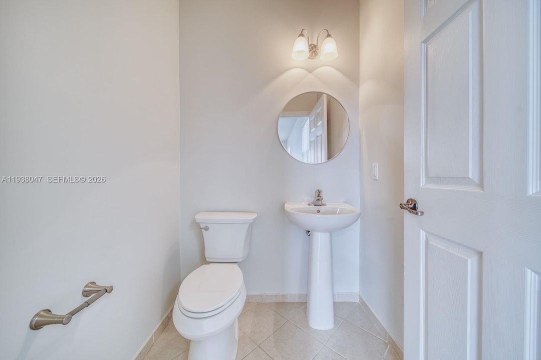 В аренду: $3,500 (4 спален, 2 ванн, 2420 Квадратных фут)