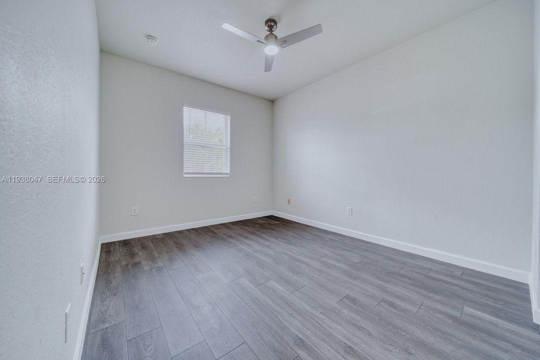 В аренду: $3,500 (4 спален, 2 ванн, 2420 Квадратных фут)