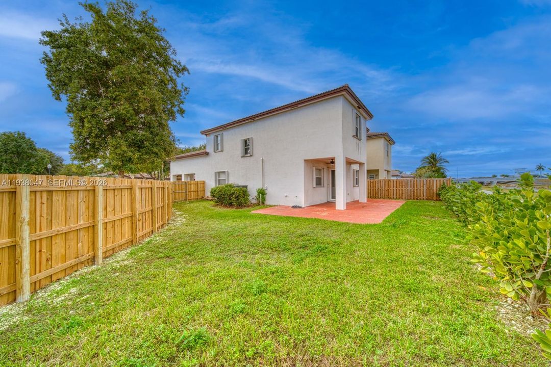 В аренду: $3,500 (4 спален, 2 ванн, 2420 Квадратных фут)