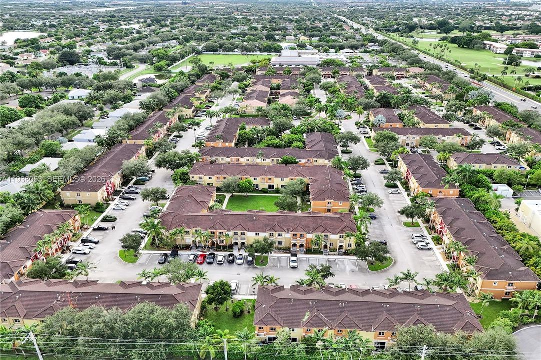 En Venta: $364,800 (2 camas, 2 baños, 1120 Pies cuadrados)