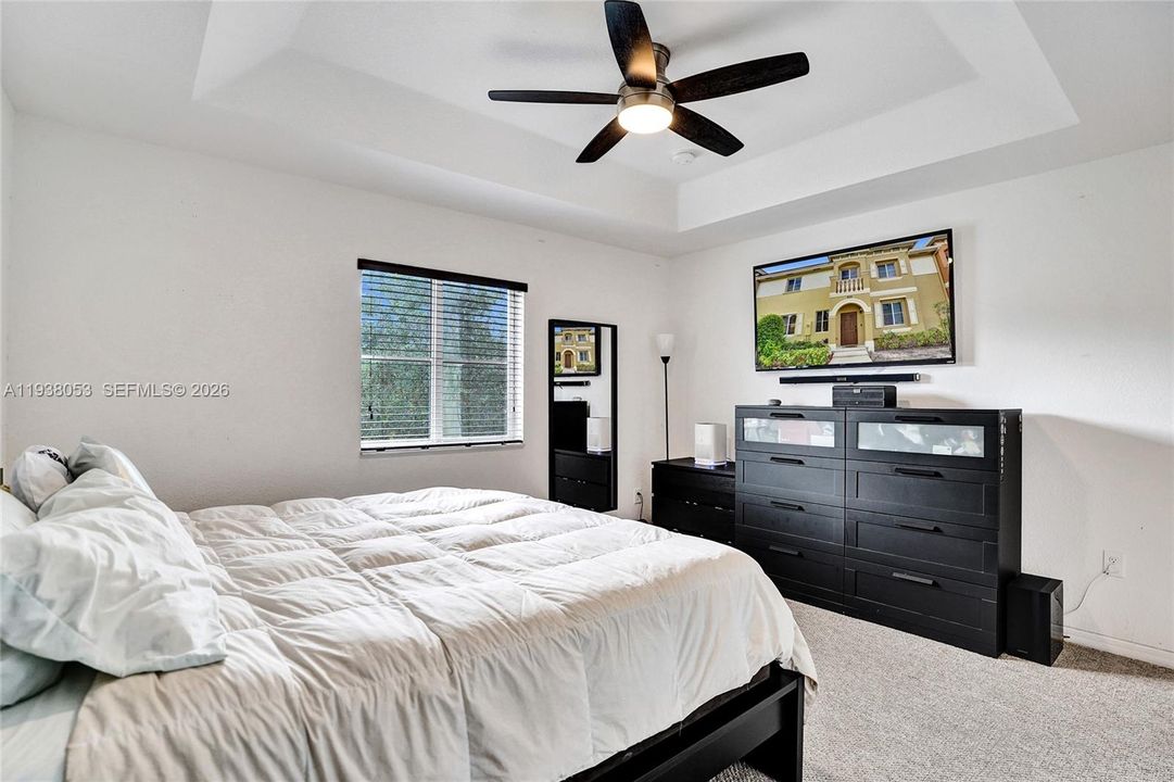 En Venta: $364,800 (2 camas, 2 baños, 1120 Pies cuadrados)