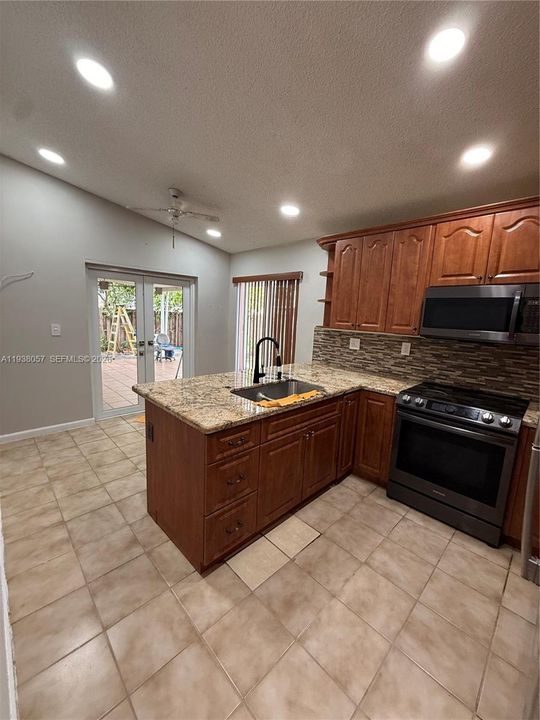 For Sale: $550,000 (4 beds, 2 baths, 1365 Square Feet)