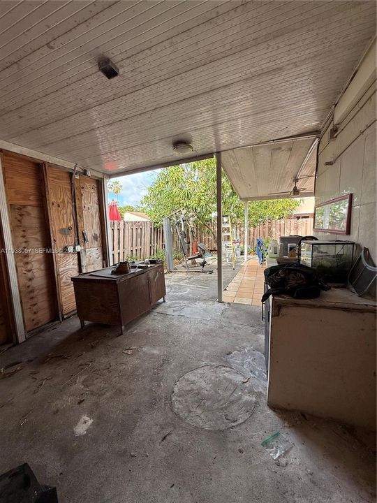 For Sale: $550,000 (4 beds, 2 baths, 1365 Square Feet)