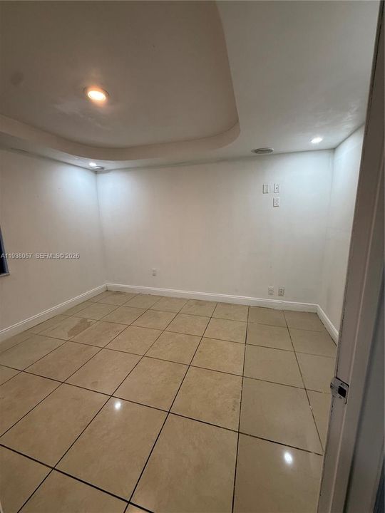 For Sale: $550,000 (4 beds, 2 baths, 1365 Square Feet)