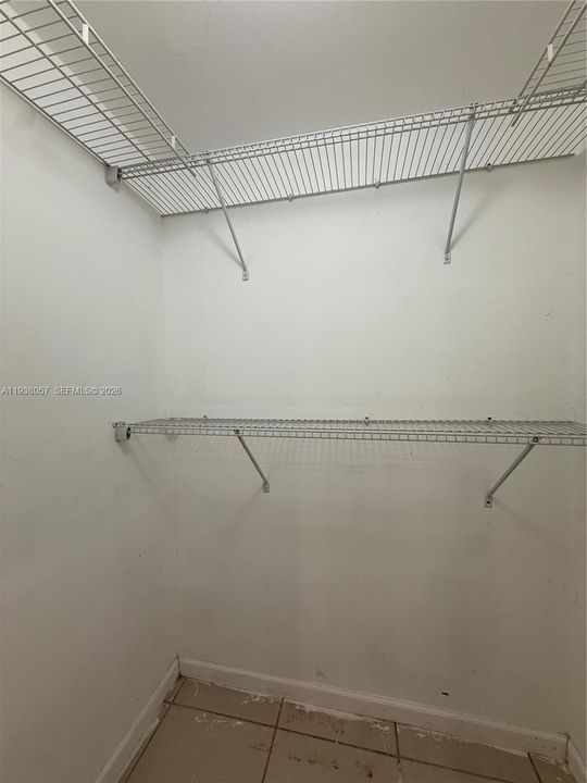 For Sale: $550,000 (4 beds, 2 baths, 1365 Square Feet)